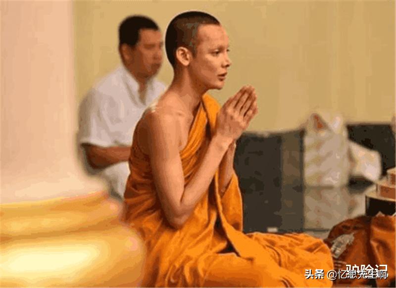 泰国美艳“人妖”，30岁后快速衰老，没有工作的她们该如何生活？