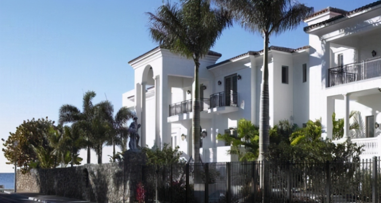 詹姆斯重建别墅,詹姆斯到底有多少豪宅