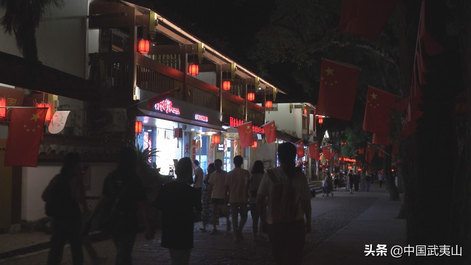 武夷山景区2019年游客量,武夷山游客爆满