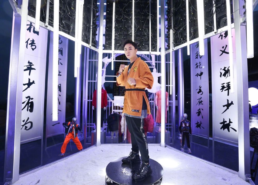 易烊千玺弟弟走秀完整版,易烊千玺弟弟走秀视频