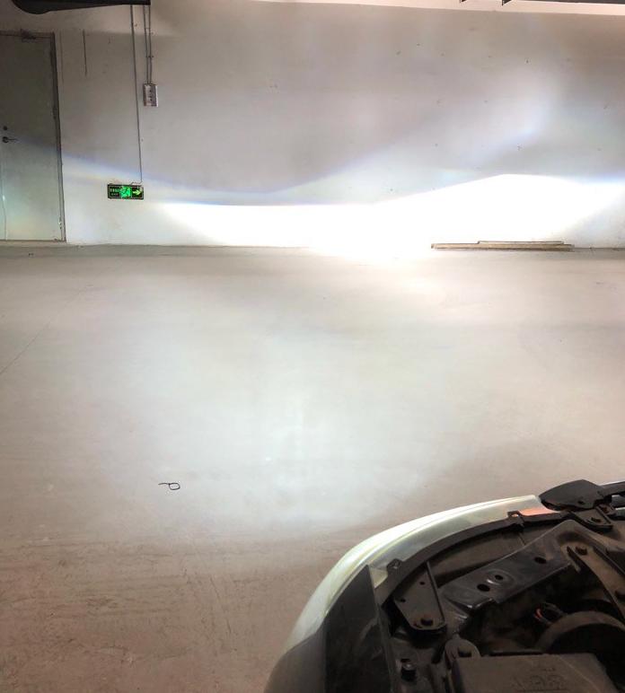 车灯升级氙气灯好还是led灯效果好,车灯加装透镜用氙气灯还是led