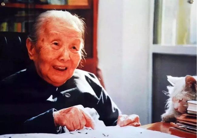 林徽因被冰心暗讽，被鲁迅骂“不纯洁”，为何她本人从不还嘴？