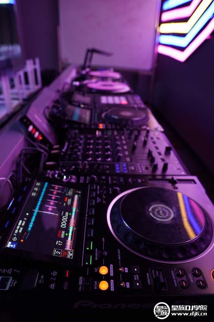 酒吧学打碟都匀,酒吧学打碟多少钱一个月