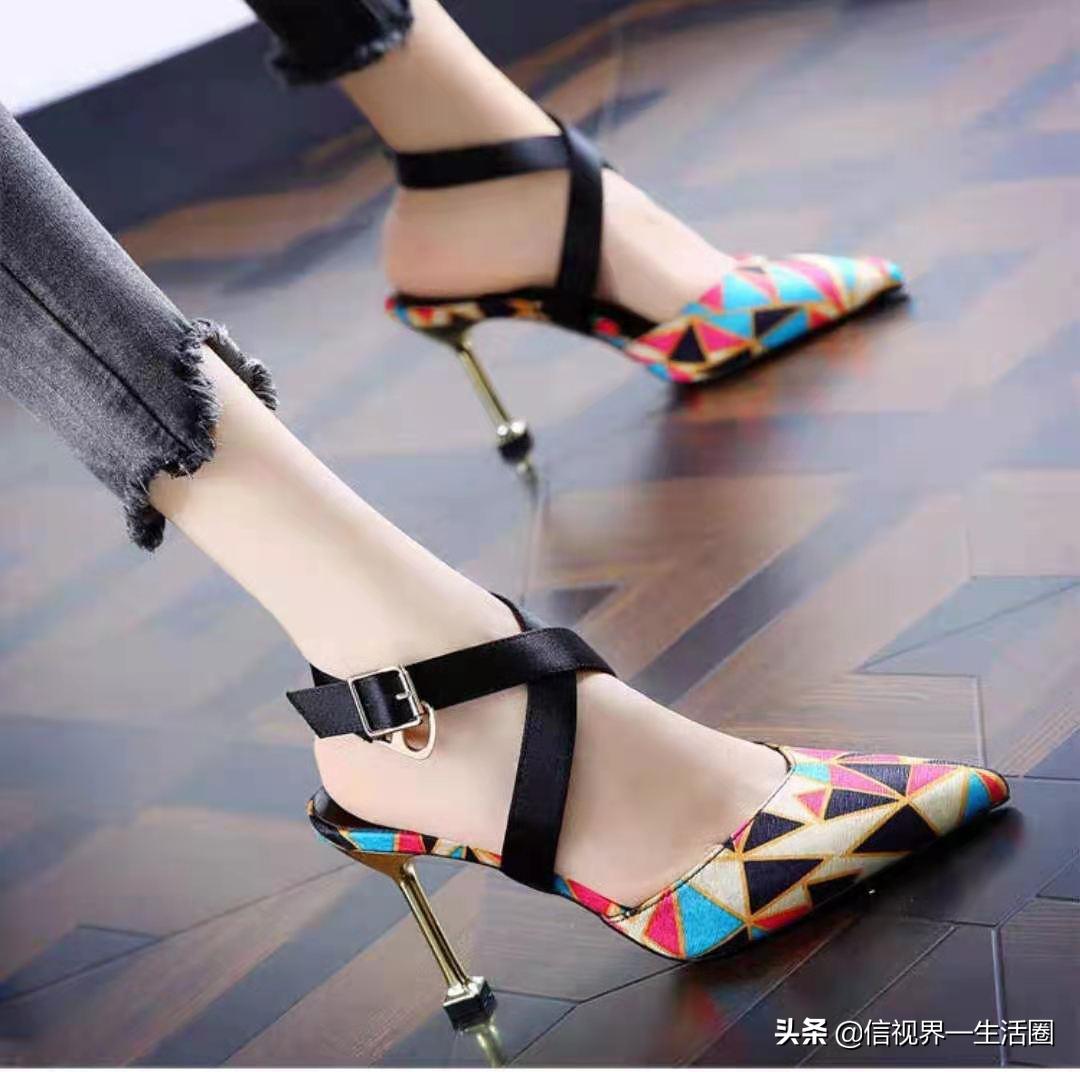 女鞋潮流新款2023爆款,今年女鞋流行款式