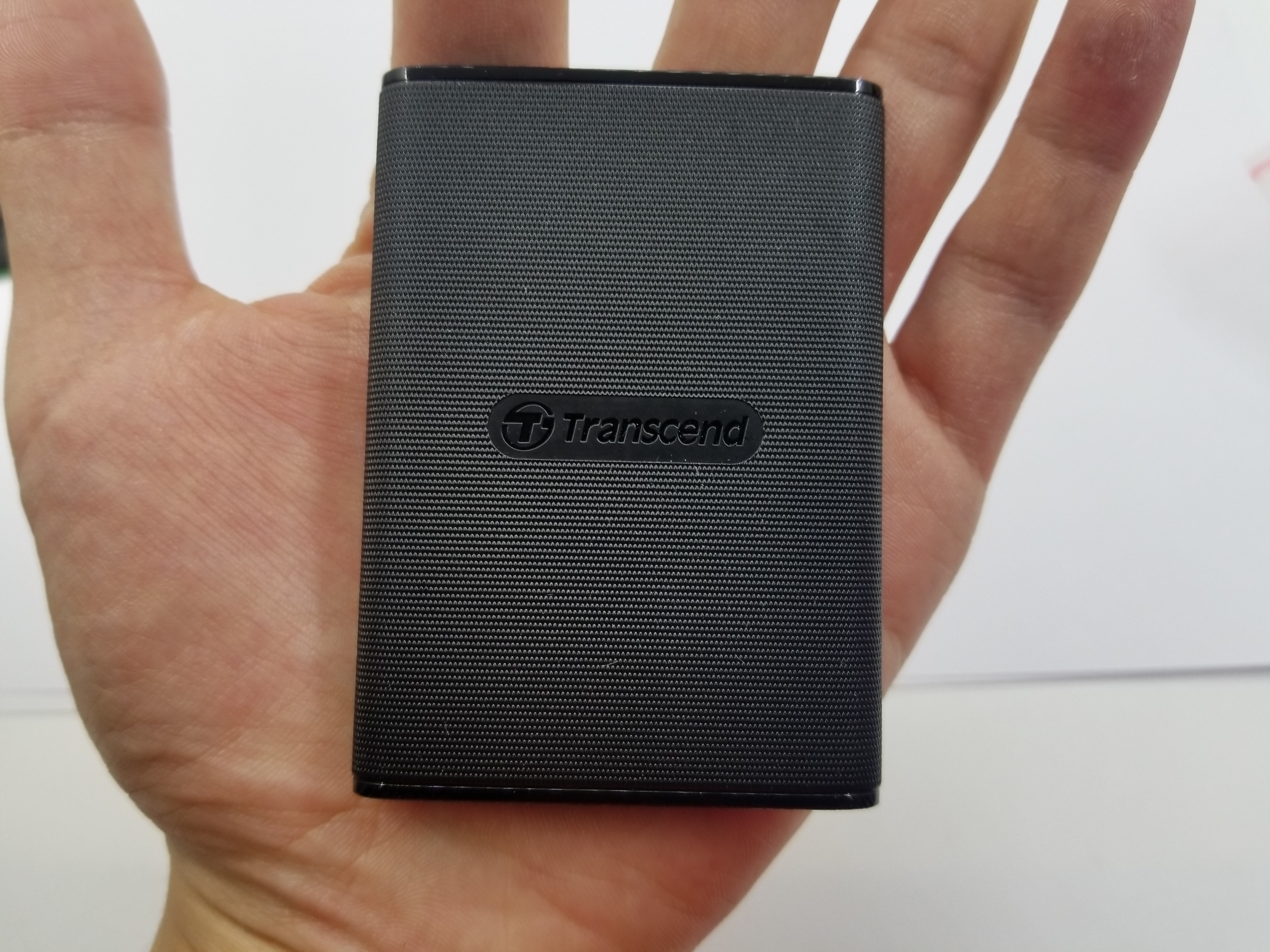 固态硬盘239g,固态硬盘和雷电接口硬盘