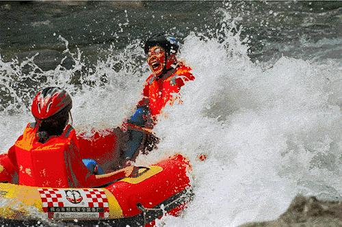 抓住夏日的尾巴来游泳吧,博罗漂流