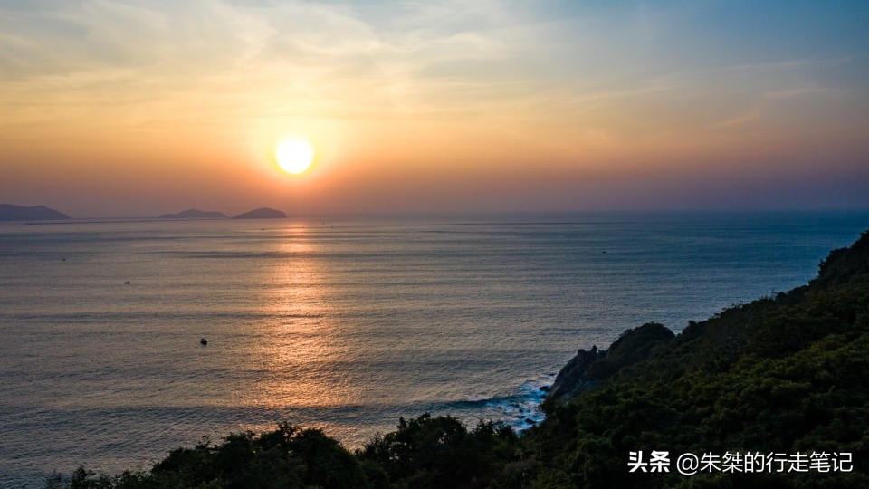 为什么最近三亚机票这么便宜,为什么夏季飞机票特别贵