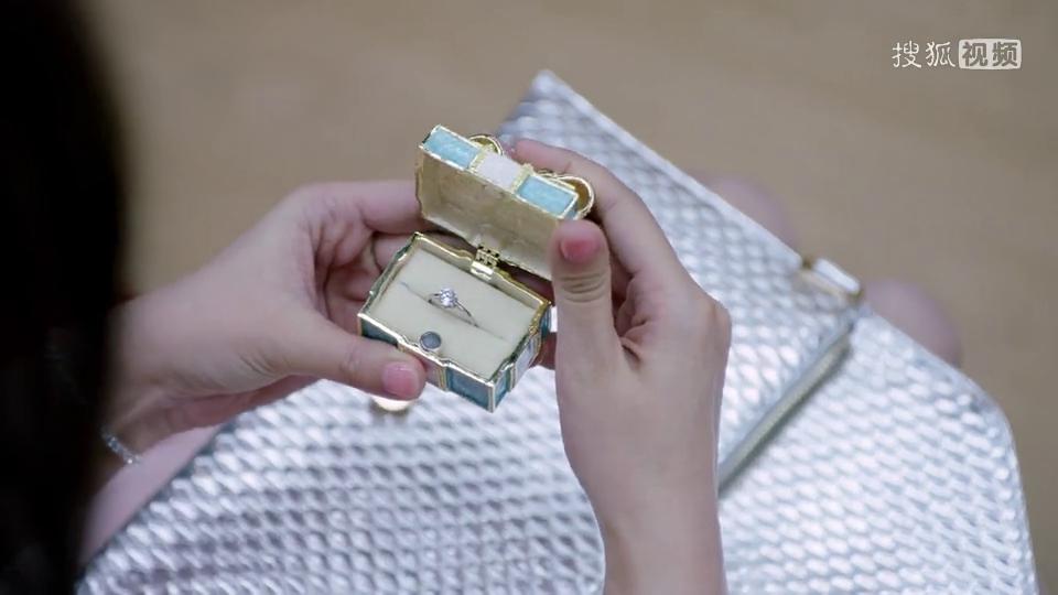 网友:凌氏诈骗集团又上线啦!8错,就是这个熟悉的调调