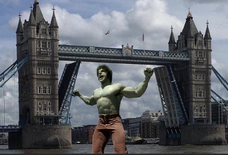 伦敦塔桥被卡住,伦敦塔桥被卡在空中