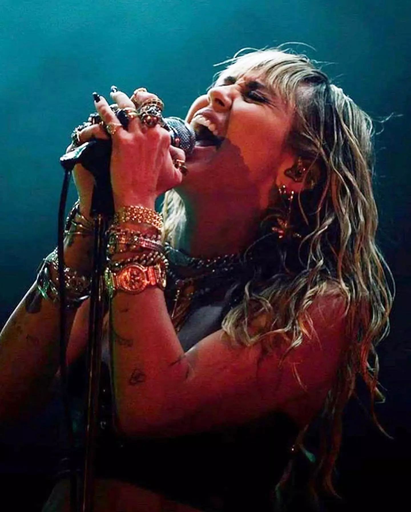 大金链子忘了戴,大金链子好久没戴了