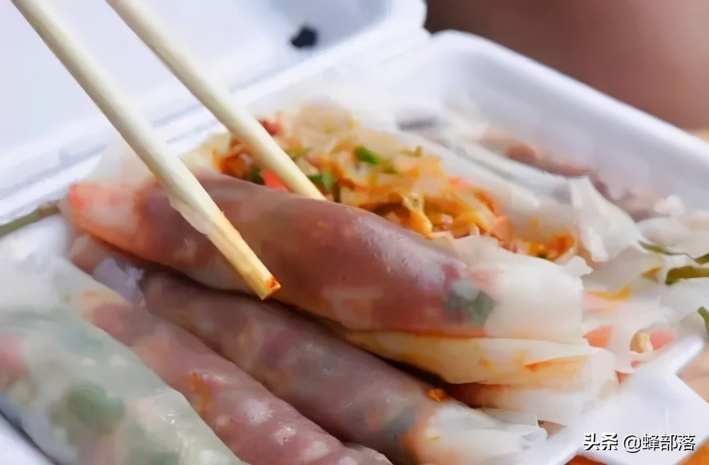 安顺特色小吃,安顺小裹卷红辣椒酱料做法