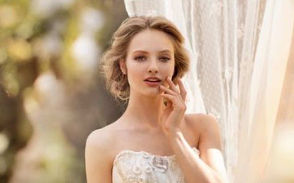 新娘妆一般是多少钱一次,新娘妆一般多少钱婚庆价目表