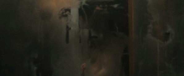 丈夫离奇自杀,竟化作鬼魂留在家中?看一眼镜子,没那么简单……