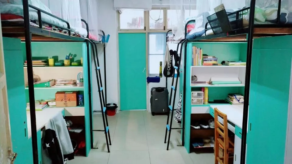 湖北高校豪华宿舍,湖北大学800米房间