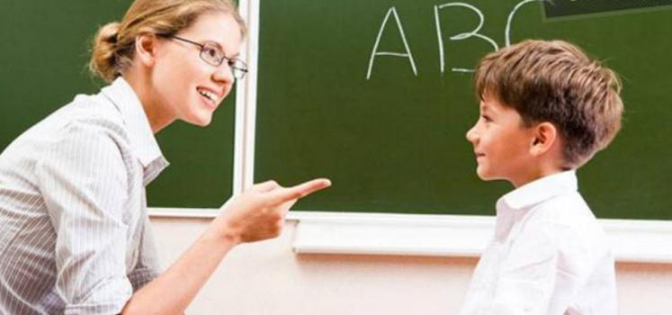 阿卡索51talk和vipkid哪个好,vipkid与51talk和阿卡索测评