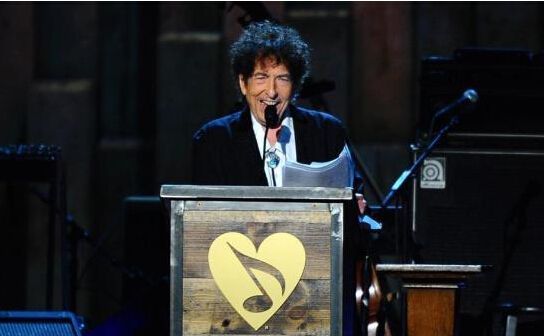 从乐坛到“糊坛”,华语流行歌曲将走向何方?