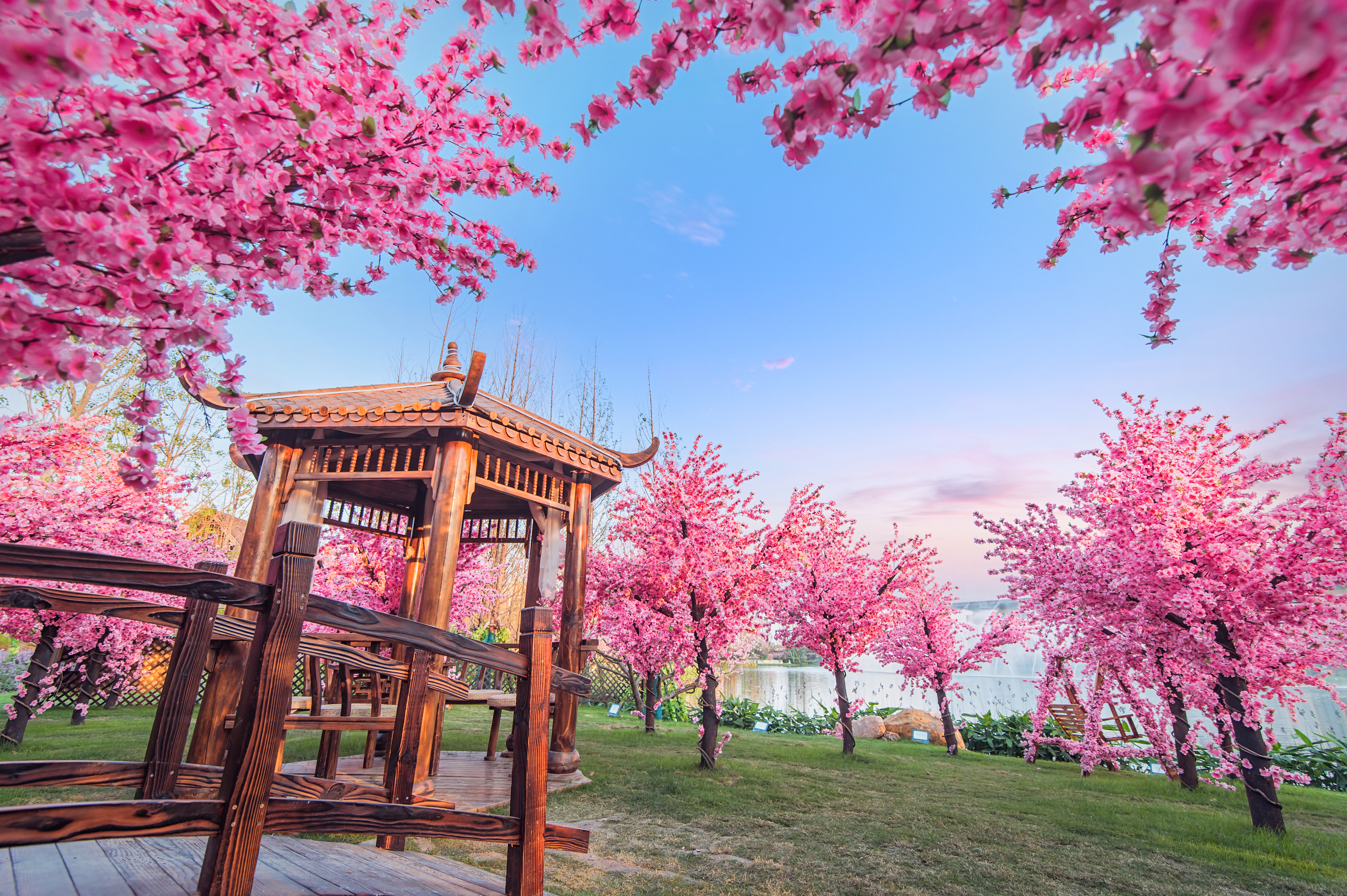 恒大保底赚钱指南,现在恒大赚钱指南刷屏