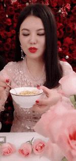 92年的李佳琦月赚100万：孩子，吃不了努力的苦，就要吃生活的苦