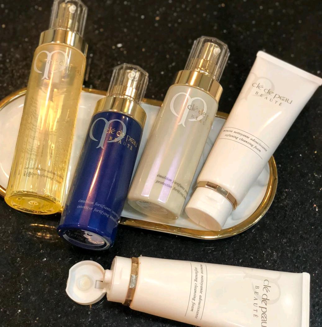 第一款大牌水乳怎么选?黛珂入门,珂润盲选不会错,不差钱用CPB