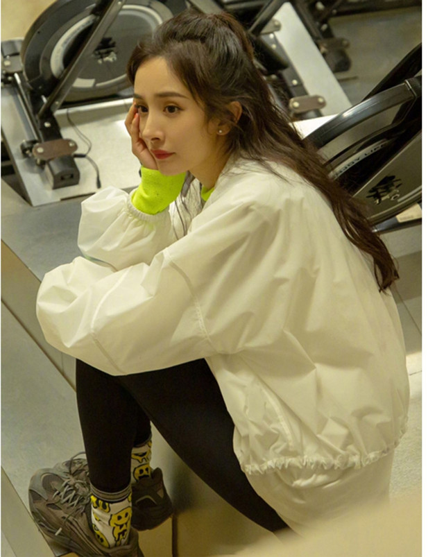 秋冬穿得温暖又时髦全靠这件单品,明星同款平价显瘦秋冬衣服