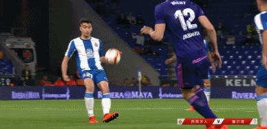 第一球武磊王者归来挑射破门,武磊挑射塞维利亚大门