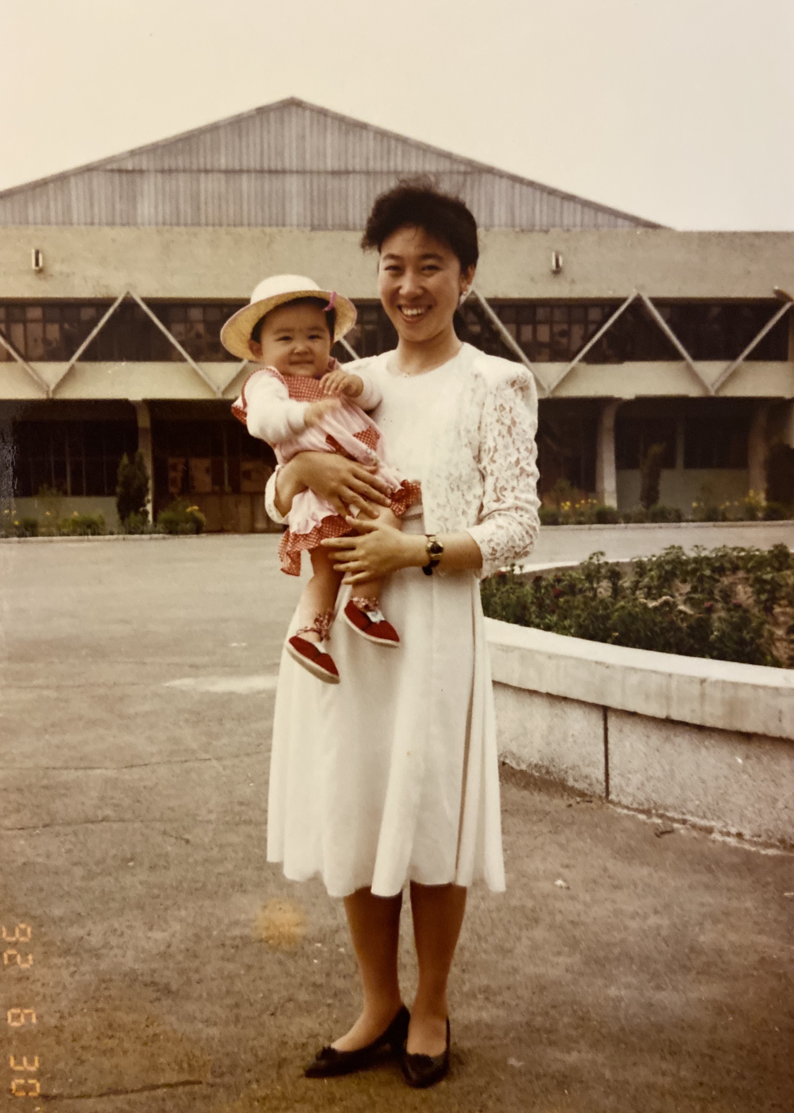 陪读夫人不好当，漂泊和寂寞让人化茧成蝶