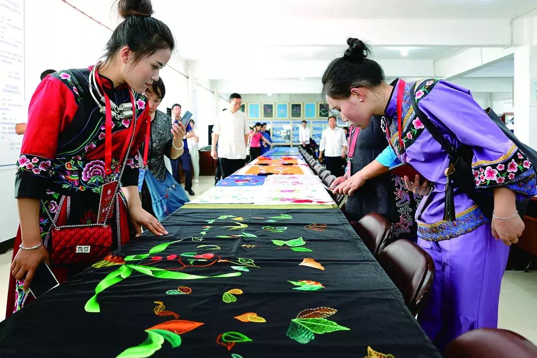 兴安盟的红色文化,文博灯光艺术节