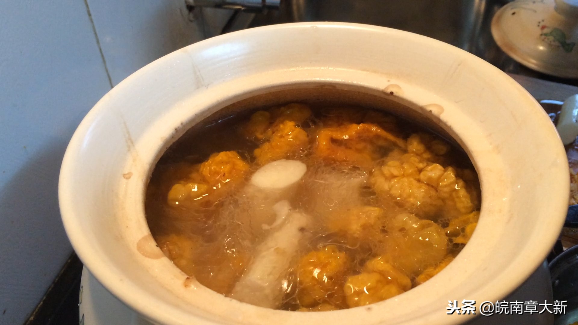 野生金耳和种植的金耳有什么区别,金耳炖汤需要炖多久