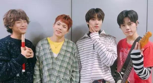 深夜遭醉酒大叔跟踪!男爱豆直播打电话保护女粉丝,网友:太暖!