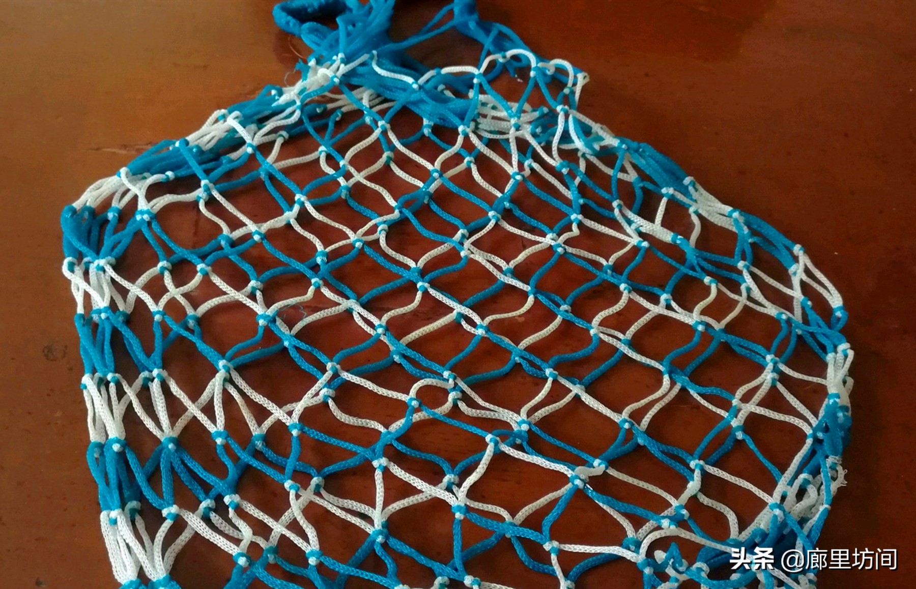 老物件:网兜上世纪七八十年代神奇的携物工具如今已经少见了