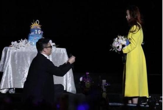 张靓颖和冯轲现状,张靓颖为冯轲付出