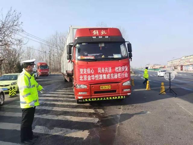 车年审过期被交警扣车怎么处理,没有年审被交警查到怎么办