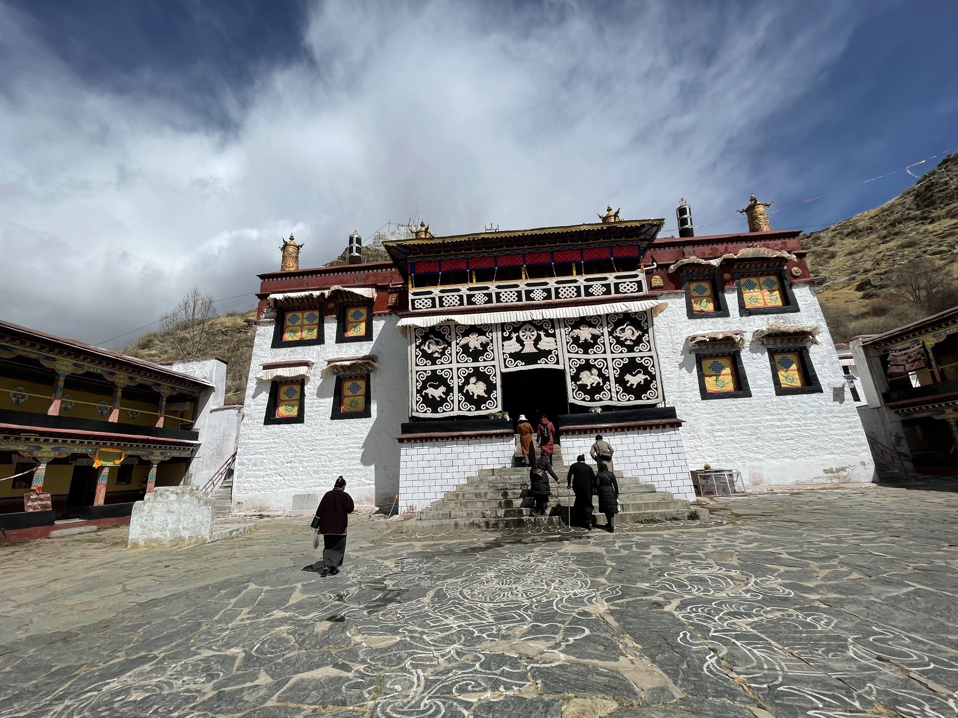 拉萨步行朝拜攻略详细,拉萨旅游必游寺院