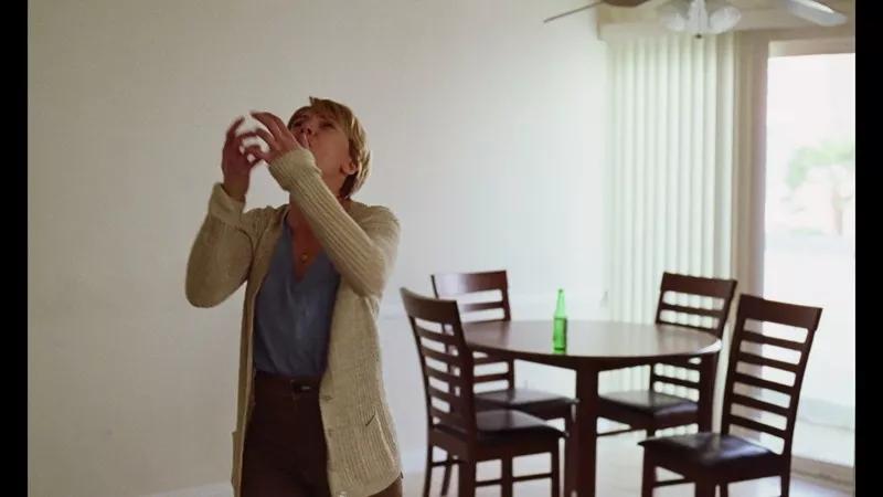 “寡姐”奉献了最好的演出,但它更有可能奥斯卡称帝。