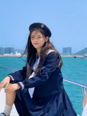 jk女团杨超越,jk杨超越同款