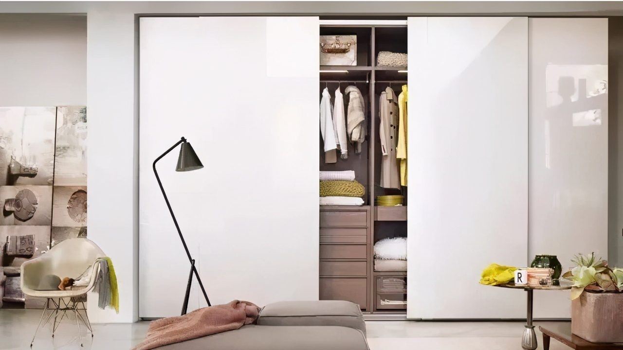 衣柜隔板怎么做好实用,衣柜设计多格子好吗