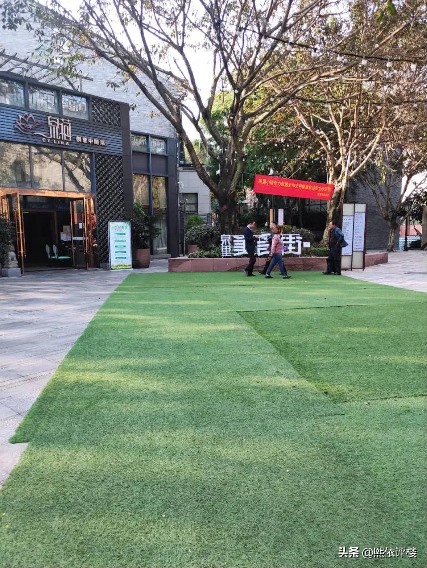 没轨道，接房要3年后，这里的高层凭什么套内17000元/㎡？