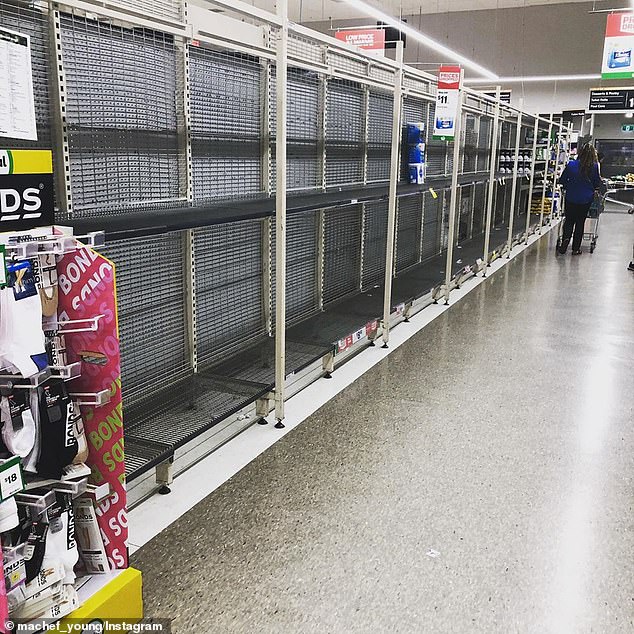 澳洲超市抢购现场壮观,一人买200卷卫生纸:不怕病毒,就怕没纸