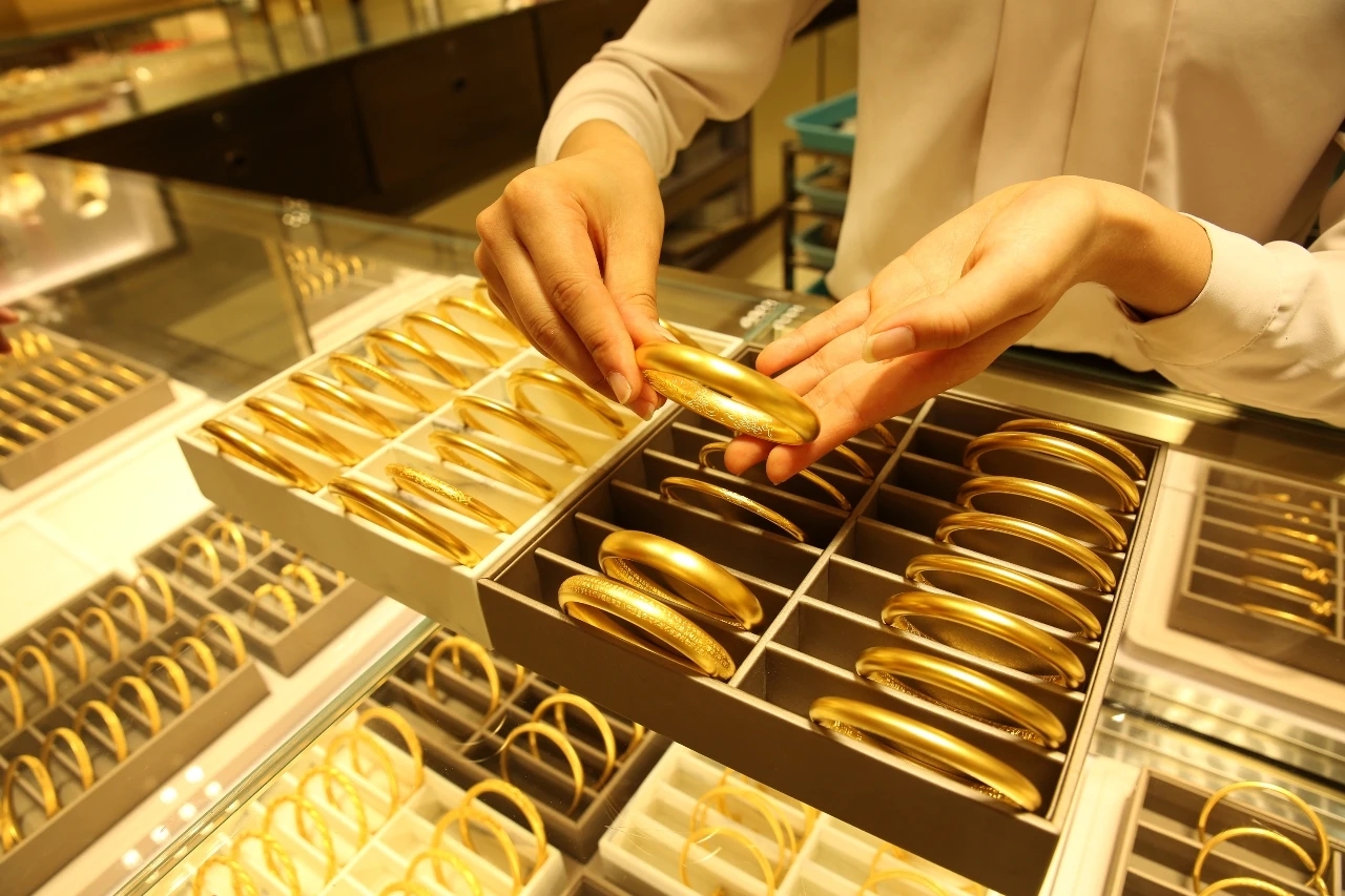 黄金首饰零售价600元一克,购买黄金首饰如何选择,好看又不贵?