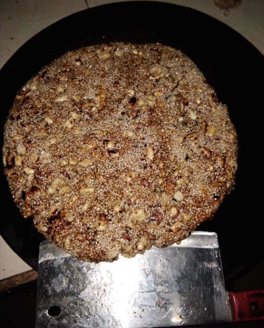 怎样做芝麻花生糖好吃,快速做芝麻花生糖的方法