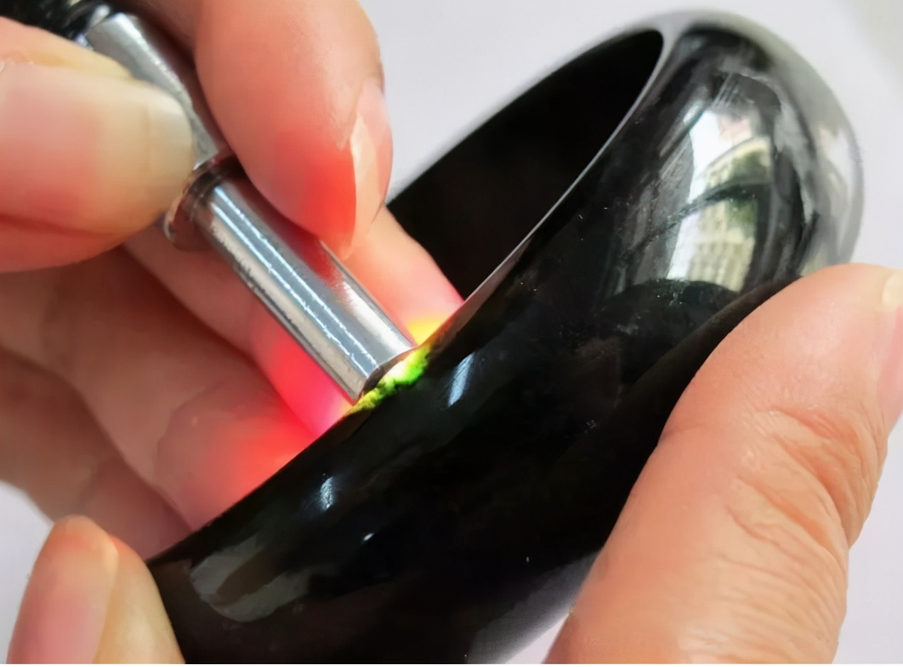 和田玉的墨玉怎么辨别,和田玉傻傻分不清