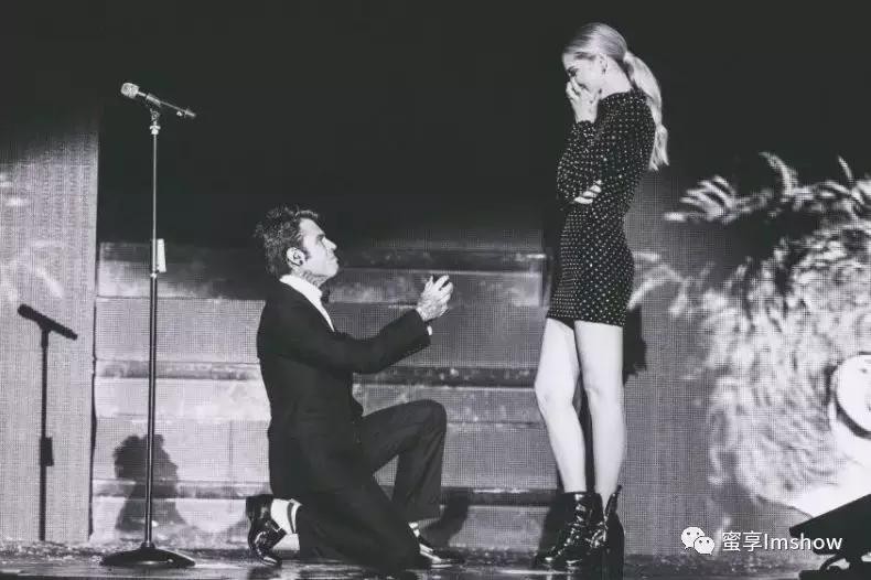 从法律系学生到宇宙时尚博主,Chiara做了些什么?