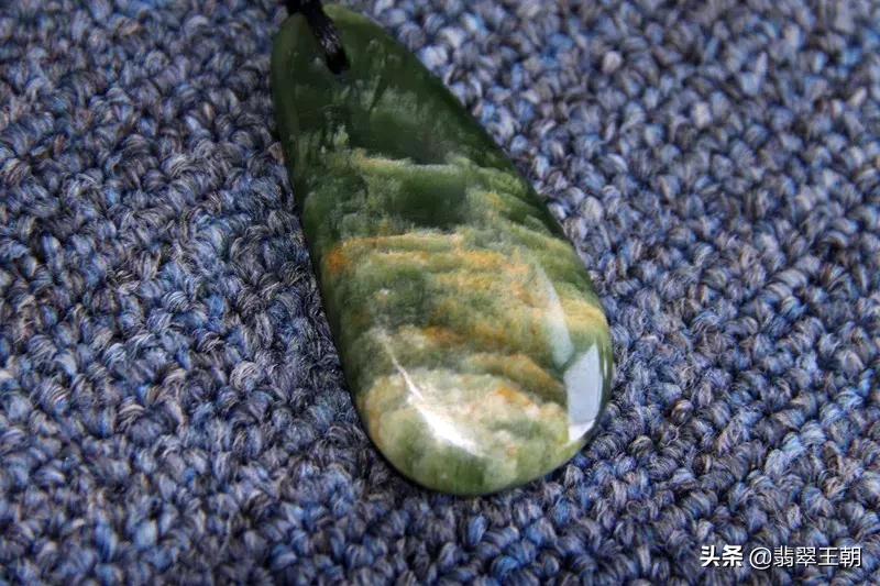 和田玉与缅甸翡翠哪个值钱,世界上哪些国家产翡翠