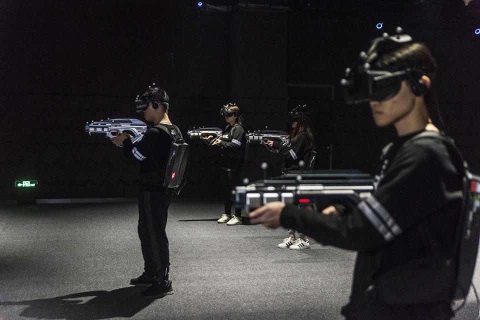 VR的优势与潜在的风险,vr的优缺点介绍英文版