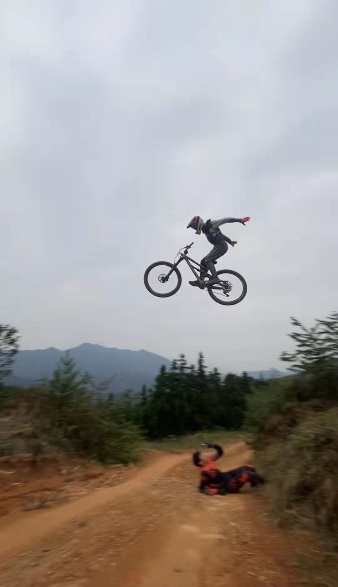 肖聪丁再刚重庆速降,肖聪速降冠军录像