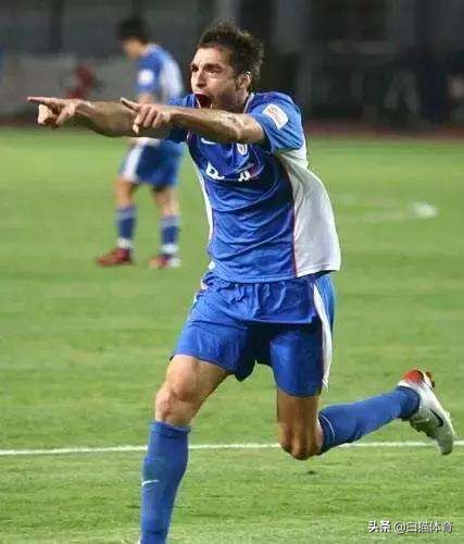 44岁南美少帅拿下中北美冠军!3年揽3座奖杯07年在中超申花效力