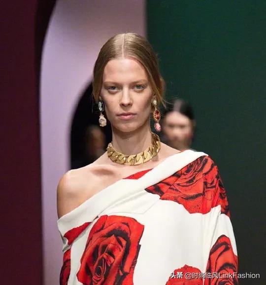 复古感元素，打造春天的时髦衣橱