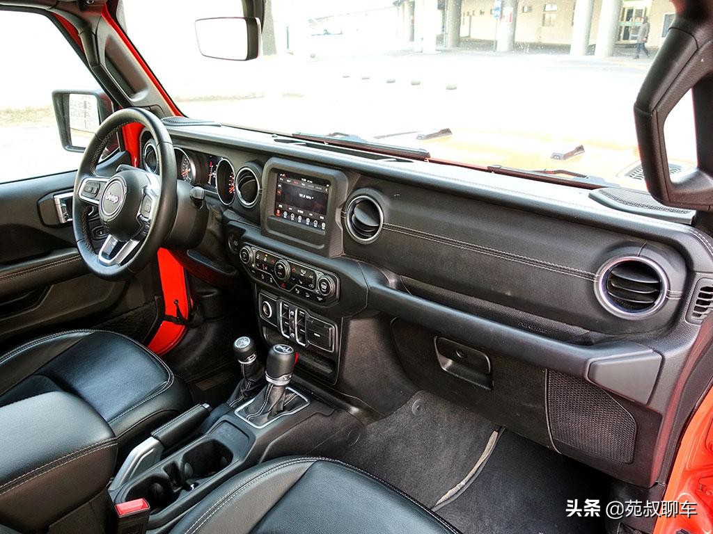 全新jeep牧马人试驾视频,全新换代jeep牧马人角斗士试驾