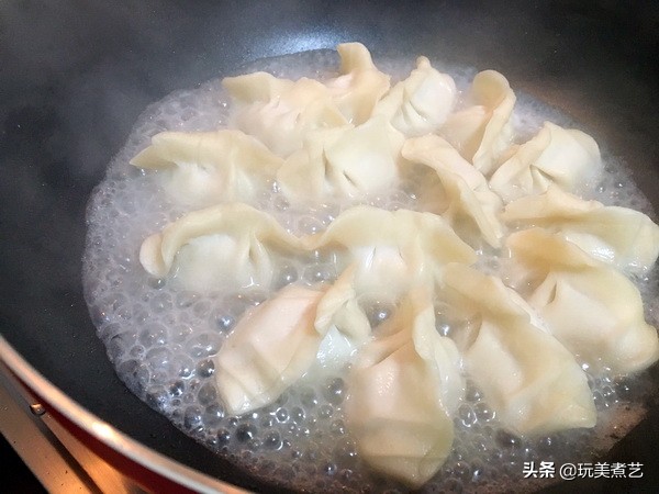 冰花饺子煎法,煎冰花饺子