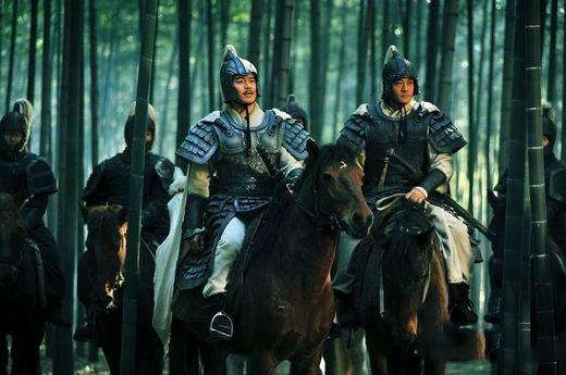 谁向曹操报告孙策有取许都之心,孙策平定江东全过程